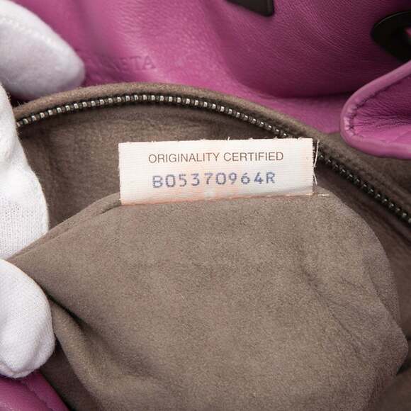 Bottega Veneta Purple Intrecciato Cassette Shoulder Bag BOTTEGA VENETA Purple Leather Intrecciato Shoulder Bag